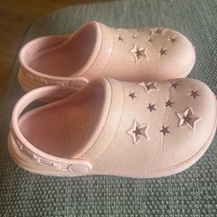 UK 12 pink clogs