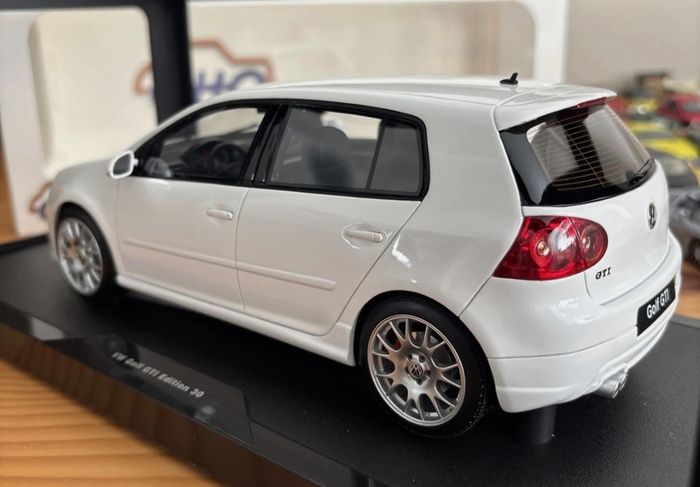 VW Golf Gti Edition30 Mk5 1/18 Otto New In Box