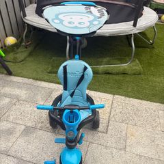 blue smart trike