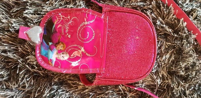 3 Princess Hairbands & 1 frozen Handbag.