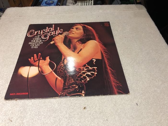 Crystal Gayle - I've Cried The Blue Right out of my Eyes