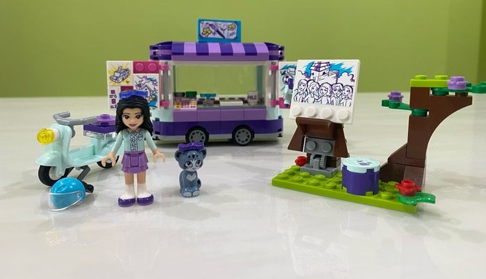 LEGO Friends Emma's Art Stand, Set 41332