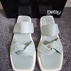 Brand new Betsy sliders