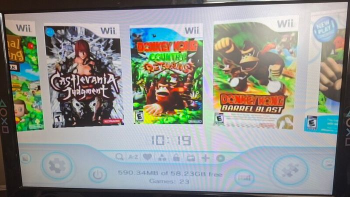 Modded Nintendo Wii with games 64GB SD