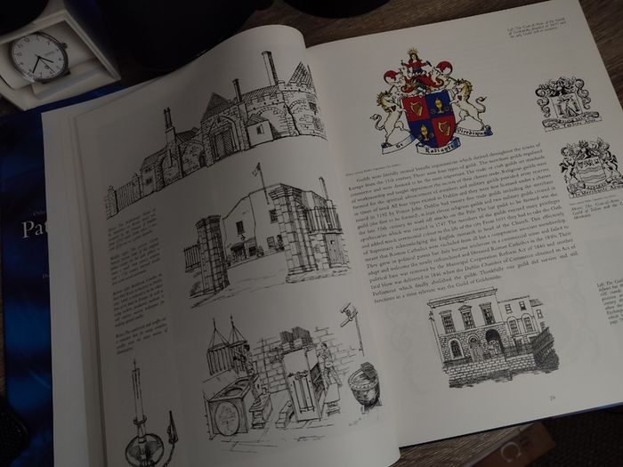 Dublin a Celebration ! From the 1st to the 21st Century ! HAND SIGNED by Pat Liddy ! Hardcover ! 2000 ! by Dublin Corporation ! AUTOGRAPH !