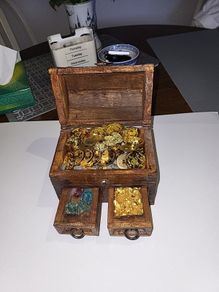 Pirates chest gold coins etc