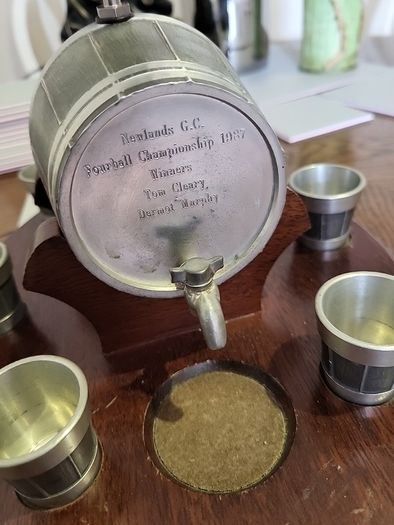 Mullingar pewter cask and 6 shot glasses