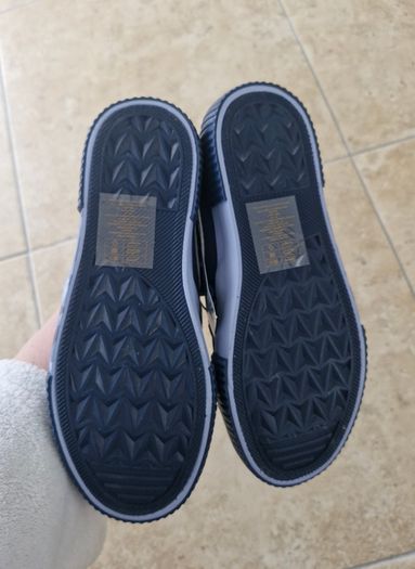Boys trainers