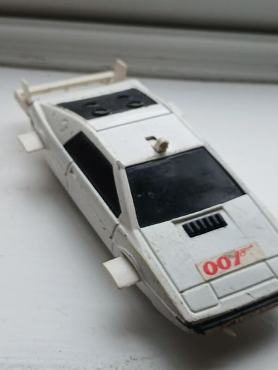James Bond Lotus