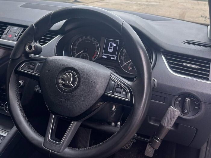 Skoda Octavia 2019 automatic 1.6L diesel