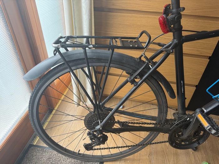 Giant Hybrid Commuter Bike - Large Frame - QUICK SALE