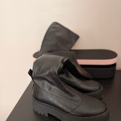 High knee boots