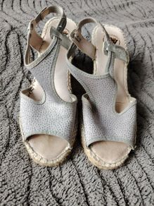Ladies Salvi Wedge  Size 5