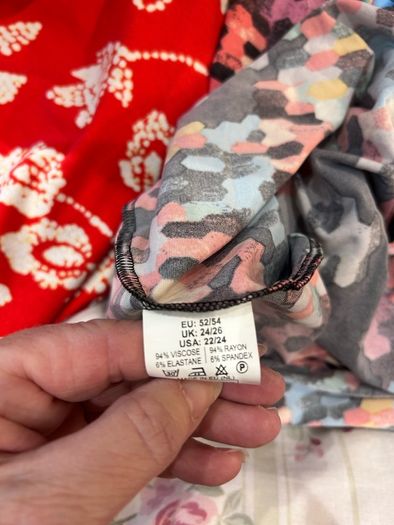 Magna 2 pocket tunic size 24/26