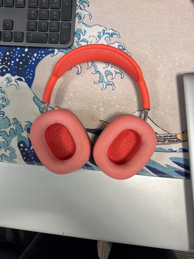 AirPods Max lightning
