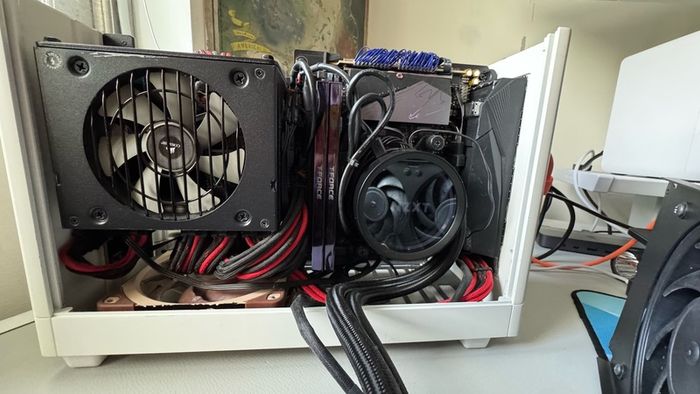 High-End SFF Workstation | Ryzen 9 3900X 12-Core | RTX 2080 Super FE | Louqe Ghost S1