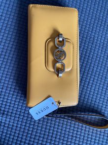 GUESS Hensely Wallet Clutch  New