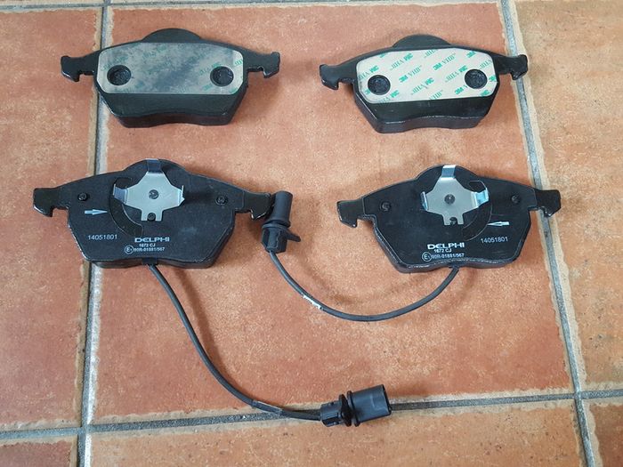 Audi A4 (B6 B7) A6 (C5 C6) VW Passat B5 B5.5 Seat Exeo Skoda Superb FRONT Brake Pad Set