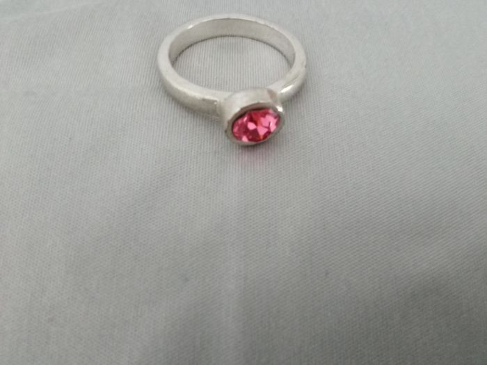 Costume Pink Stone Ring.
