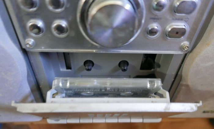 Sharpes Mini Stereo With Twin Speakers " Works Well "