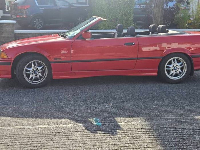 BMW 328i cabrio e36 vintage