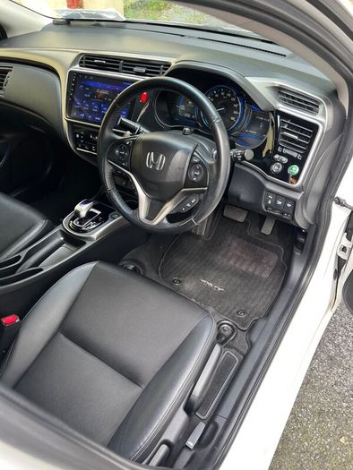 Honda Grace hybrid  1,5 2016