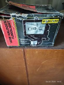 Halogen floodlight