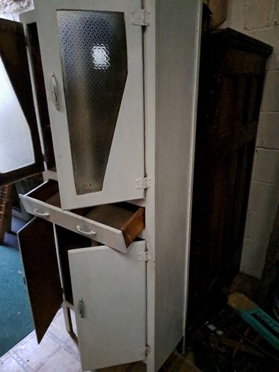 Vintage Kitchen Wooden Cuboard