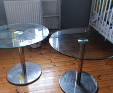 2x glass round tables