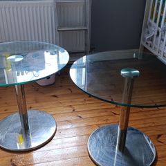 2x glass round tables