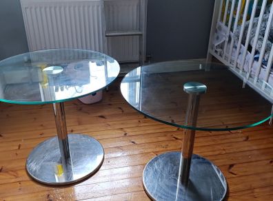 2x glass round tables