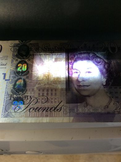 Polycheck Bank Note Checker. 9 Watts Ultra Violet Bank Note Checker.