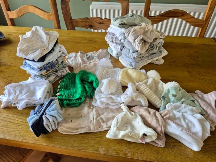 Baby clothes (newborn & 0-3months)