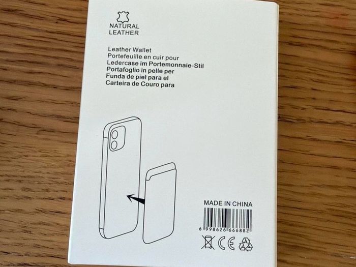 MagSafe Apple wallet
