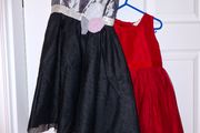 2 splendid occasion dresses for a little princess age 4-6 yo, like new