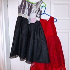 2 splendid occasion dresses for a little princess age 4-6 yo, like new
