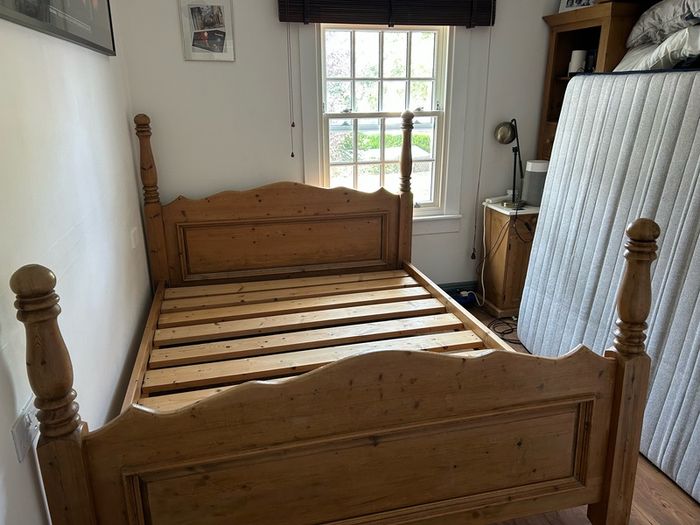 Solid wood king size bed
