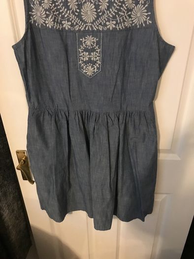 Oasis dress