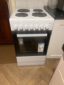 PowerPoint single cavity 50cm freestanding cooker with four ring hob