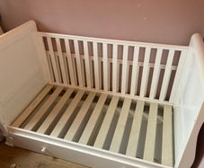 Cot bed