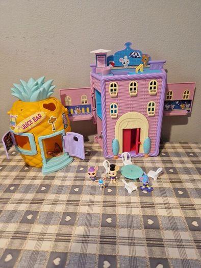 mouse in the house playsets