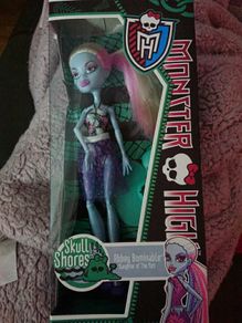 Reduced price monster high Abbey Bominable ultra rare read description