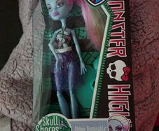Reduced price monster high Abbey Bominable ultra rare read description