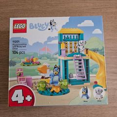 lego 11201 playground fun with bluey and chloe