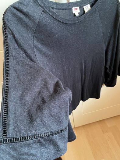 Levis Cropped T-shirt