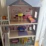 Doll house Image 3