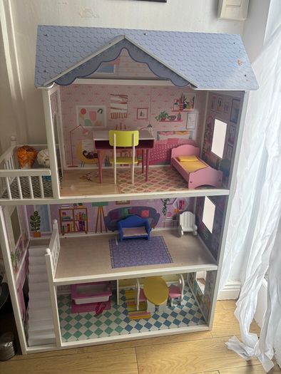 Doll house