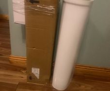 Kota bathroom full pedestal