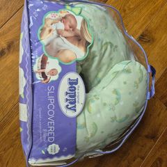 Feeding pillow