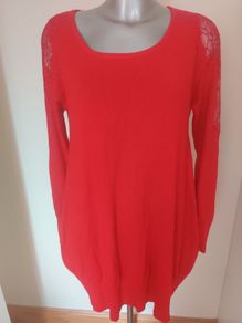 Red long sleeve long line jumper by Roman suitable for wide hips size UK14/16 EU42/44 Postage included